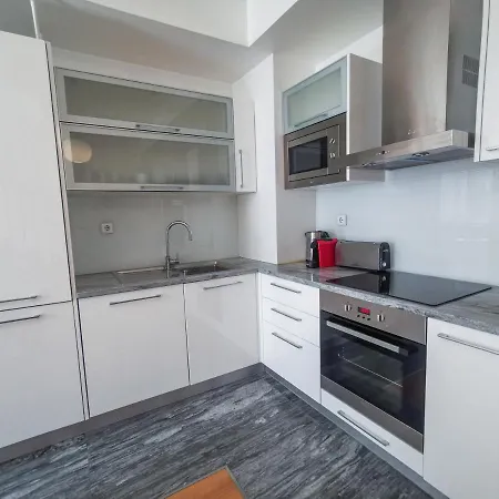 Apartment Fanqueiros *