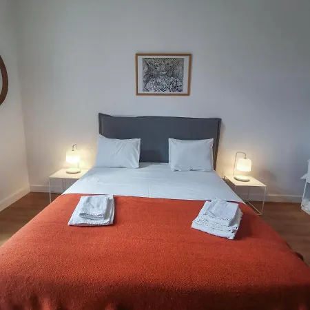 Fanqueiros Apartment